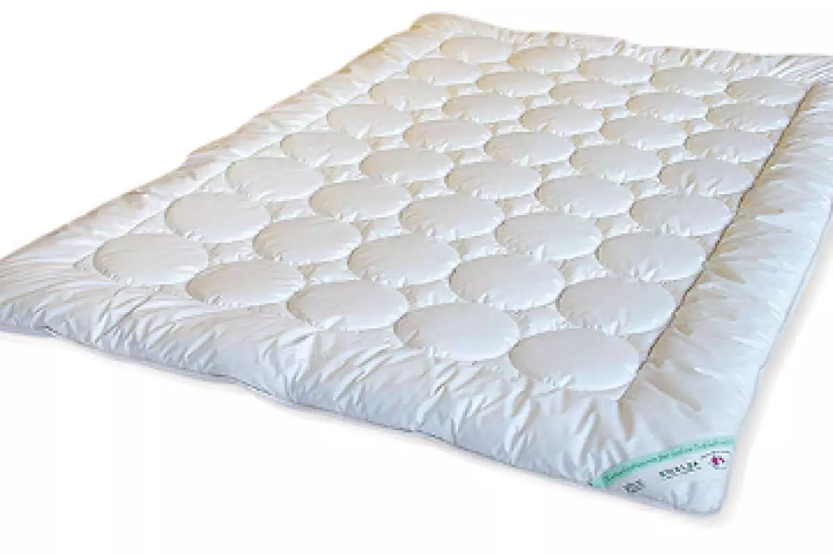 Yakhaar Medium Steppbett Yakhaar Medium Steppbett